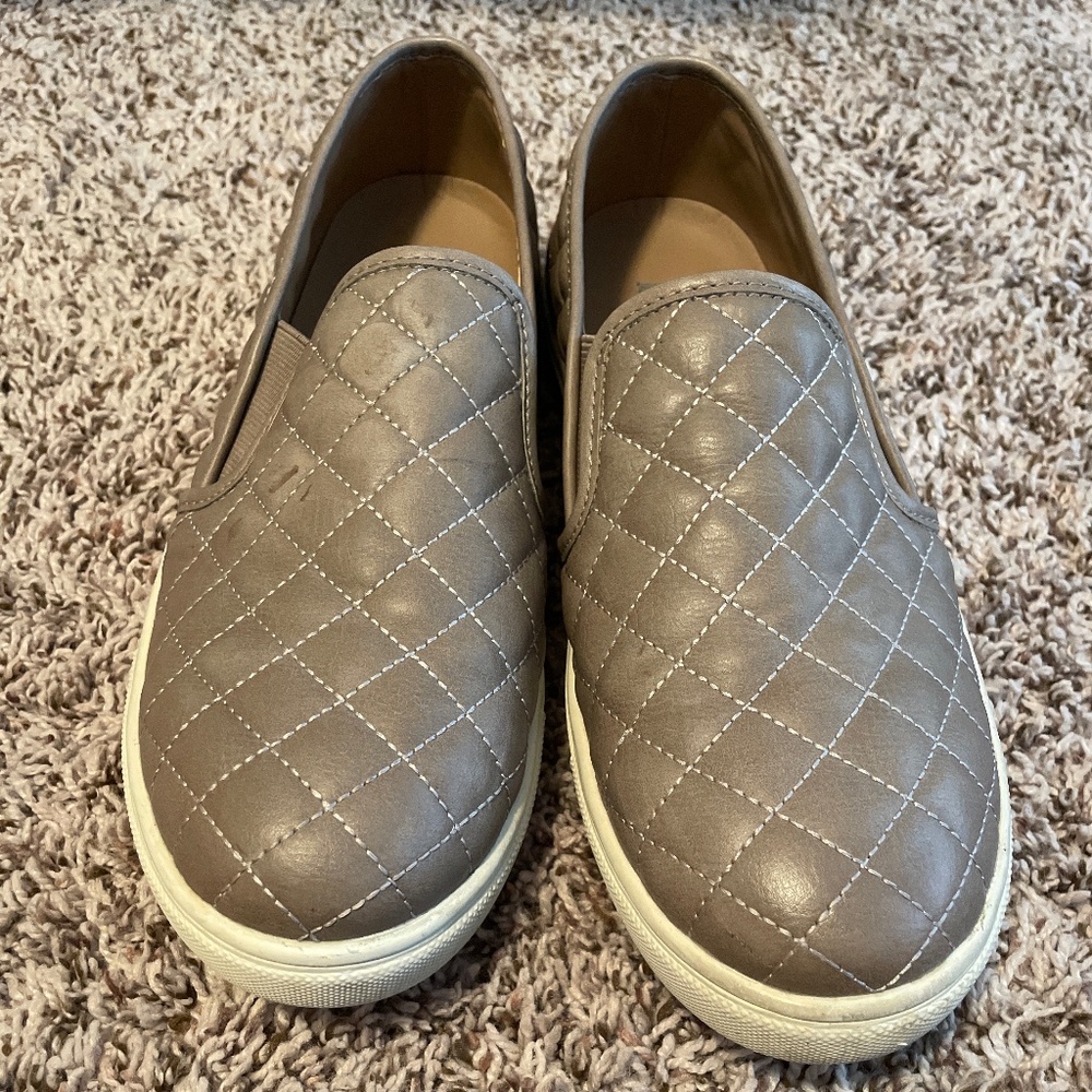Steve Madden Quilted Leather Sneakers (Ecentrcq)